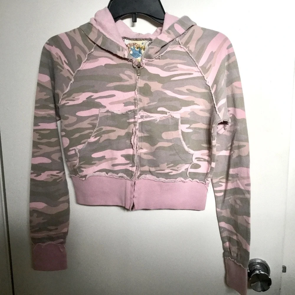 Vintage girl's camo print cropped hoodie